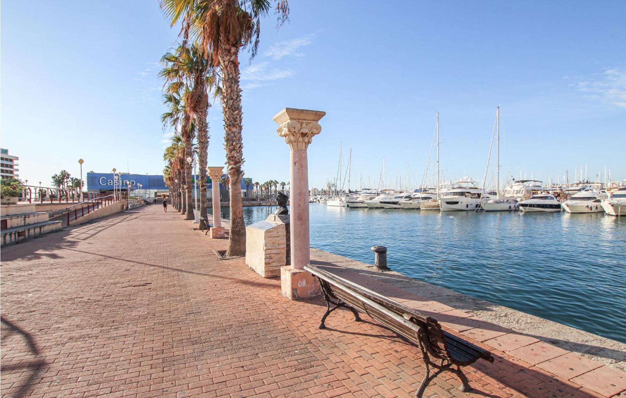 Beach Front Apartment In Los Arenales Del Sol Εξωτερικό φωτογραφία